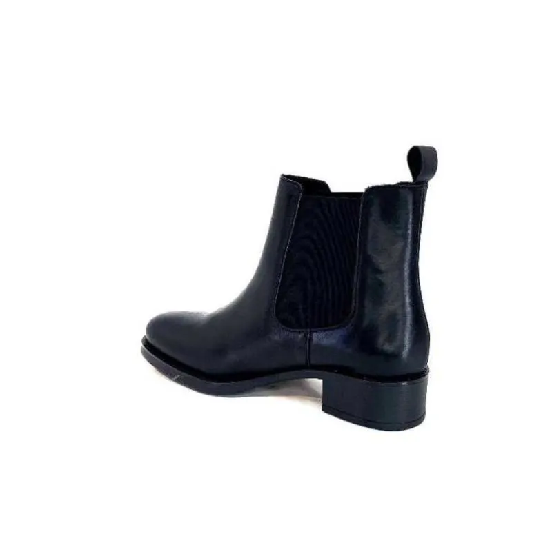 Ivoire 99763 Cuir Noir*We Do Clearance