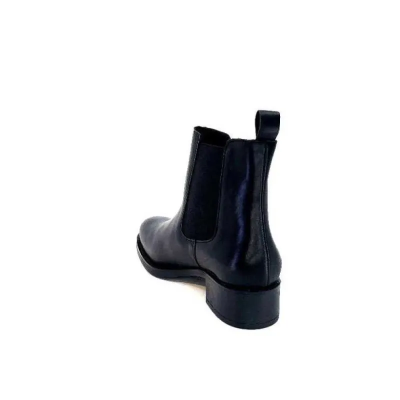 Ivoire 99763 Cuir Noir*We Do Clearance