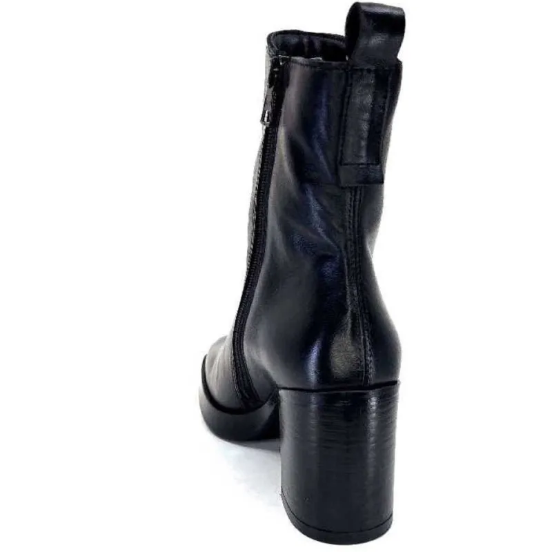 P96212 Cuir Noir*Mjus Clearance