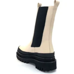 Carmen Cuir Ivory*Paloma Barcelo Hot