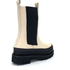 Carmen Cuir Ivory*Paloma Barcelo Hot