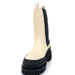 Carmen Cuir Ivory*Paloma Barcelo Hot