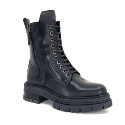 9006 Cuir Noir*The Seller