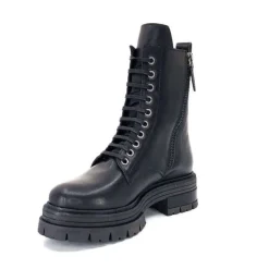 9006 Cuir Noir*The Seller